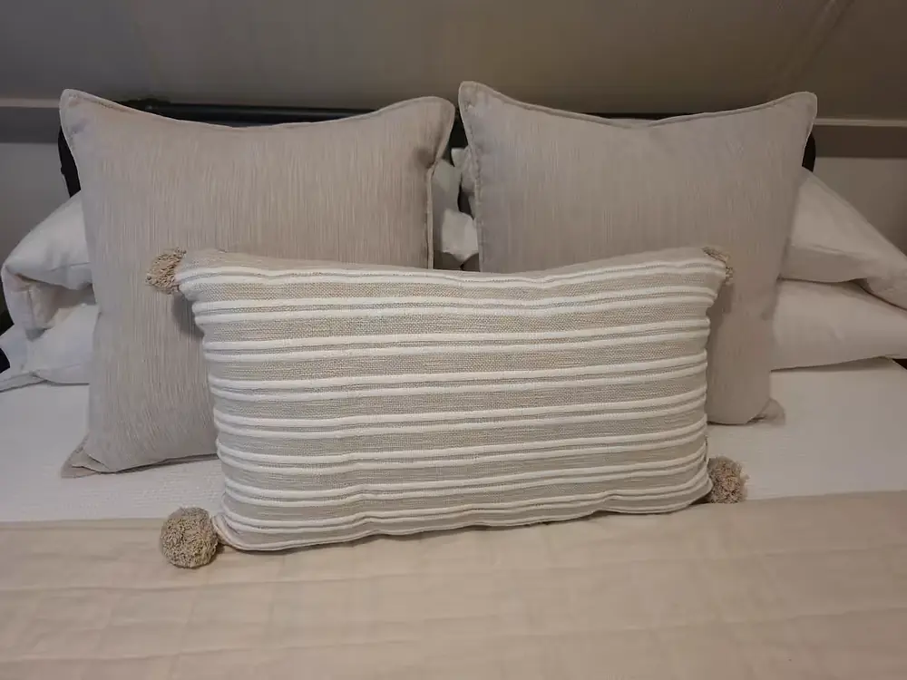 Bedroom 3 - Pillows